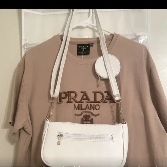 3 Piece Designer Inspired crossbody with adjustable strap. - Picture 4 of 6